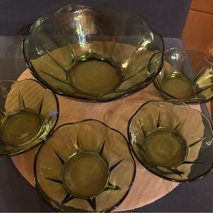 Anchor Hocking Green Glass Bowl Set